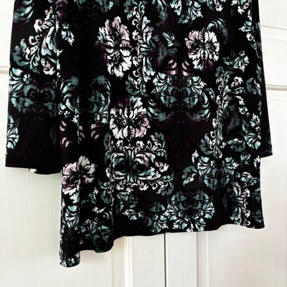 Chico's Size 2‎ Purple Black Teal Floral V Neck Blouse Chicos Large Flowy Slinky - Picture 3 of 8